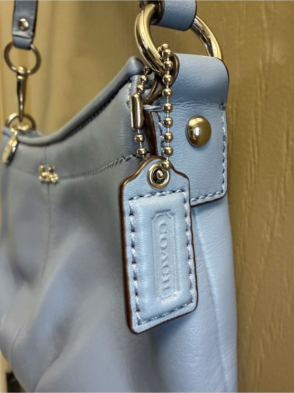 Coach Powder Blue Leather Shoulder Bag with Gold Hardware - Picture 3 of 5
